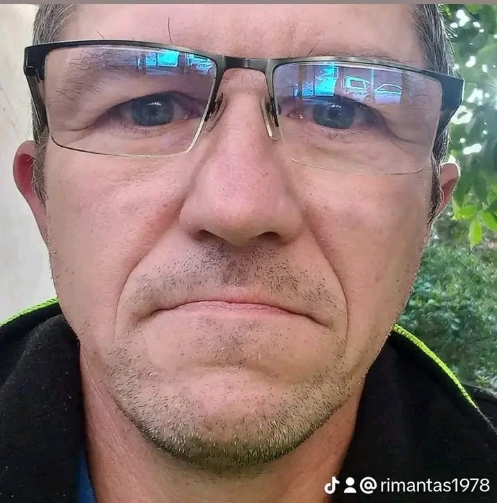 Vyras iš Vilnius vardu Rimantas, ieško merginos SMS pažinčiai
